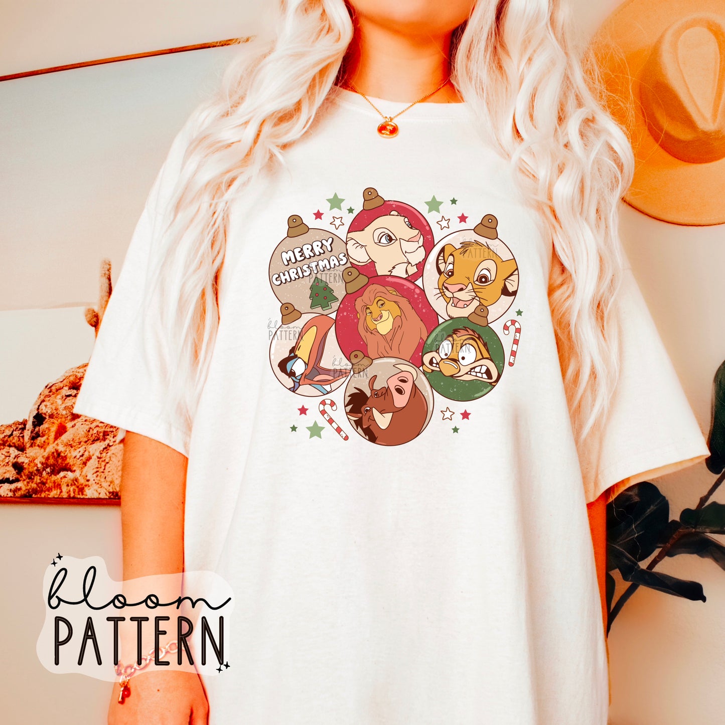 Lion Christmas Seamless Pattern